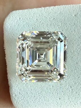 5.04 carat Asscher Cut Loose Lab Grown Diamond for Ring / Necklace IGI Certified